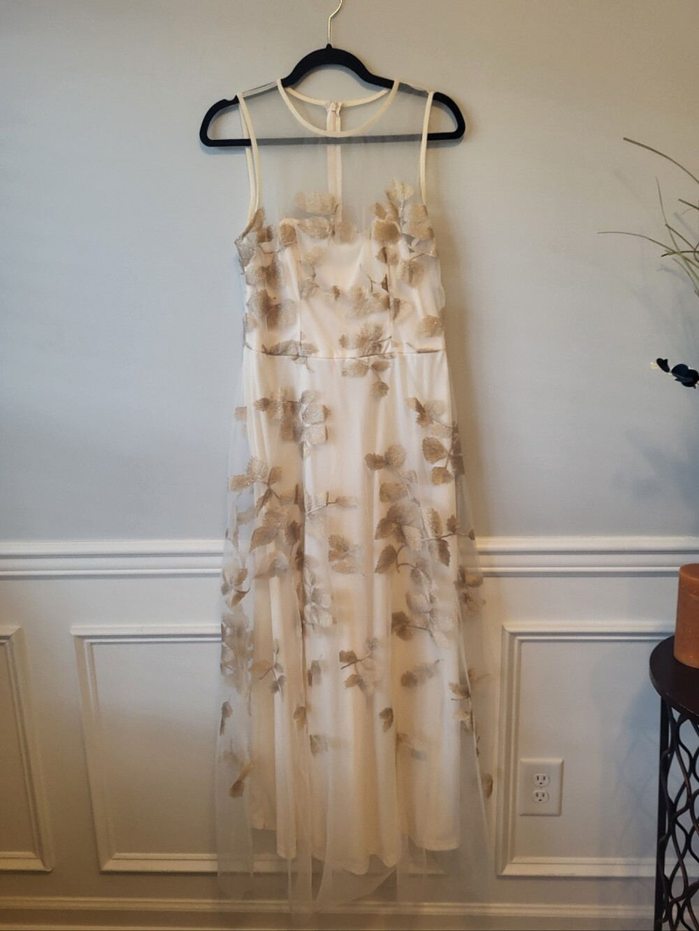 SHEIN Ivory Tulle Midi Dress with Gold Floral Appliqué